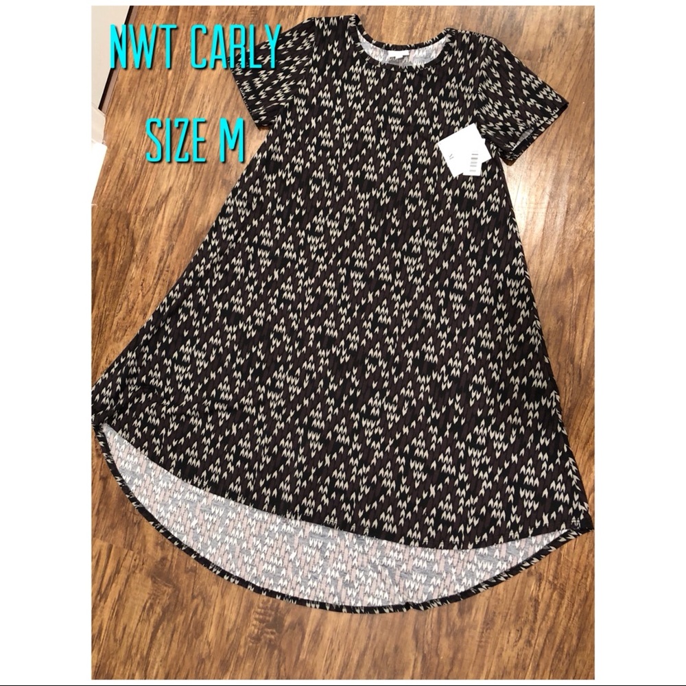 NWT Lularoe Carly dress size M